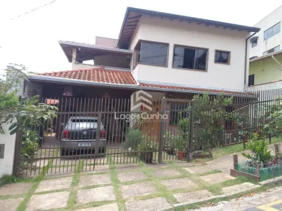 Casa com 4 Quartos à venda, 159m² no Jardim Country Club, Poços de Caldas
