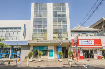 Sala Comercial à venda, 33m² no Passo da Areia, Porto Alegre