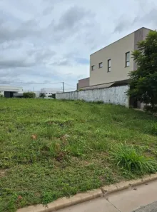 Lote/Terreno à venda, 317m² no Uruguai, Teresina
