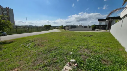 Lote/Terreno à venda, 660m² no Condomínio Residencial Colinas do Paratehy, São José dos Campos