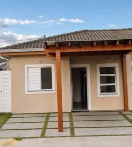 Casa de Condomínio com 2 Quartos à venda, 60m² no Vila São Benedito, Pindamonhangaba
