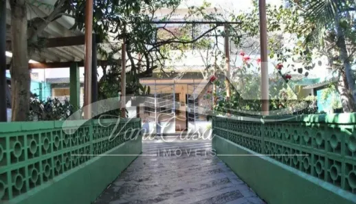 Sobrado com 4 Quartos à venda, 210m² no Vila Liviero, São Paulo