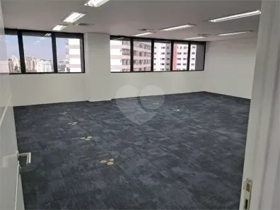 Sala Comercial à venda, 121m² no Santo Amaro, São Paulo