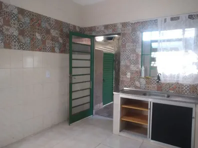 Casa com 2 Quartos para alugar, 80m² no Parque Paduan, Taubaté