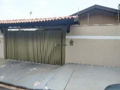 Casa com 3 Quartos à venda, 250m² no Parque Santa Marta, São Carlos