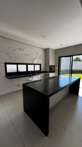 Casa com 3 Quartos à venda, 250m² no Setor dos Funcionários, Goiânia