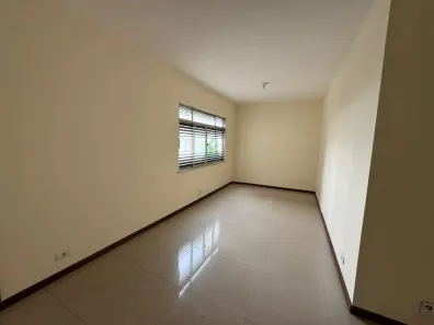 Apartamento com 2 Quartos para alugar, 86m² no Ramos, Rio de Janeiro