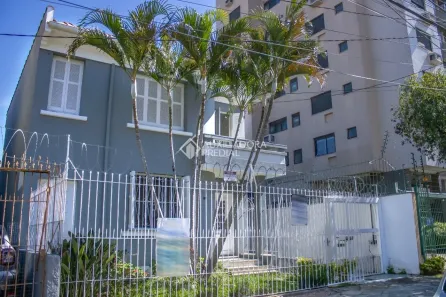Casa com 5 Quartos à venda, 382m² no Santa Cecília, Porto Alegre