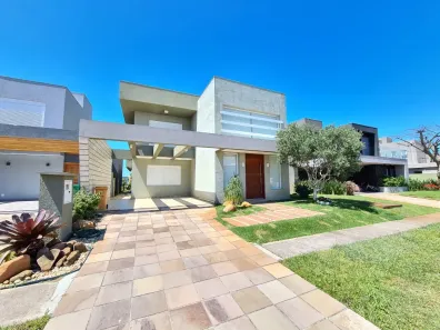 Sobrado com 4 Quartos à venda, 330m² no Capão da Canoa, Capão da Canoa