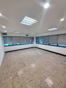 Sala Comercial para alugar, 91m² no Alphaville Industrial, Barueri