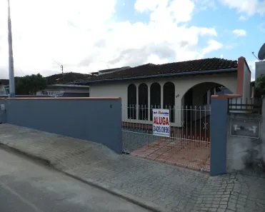 Casa com 3 Quartos para alugar, 100m² no Fátima, Joinville