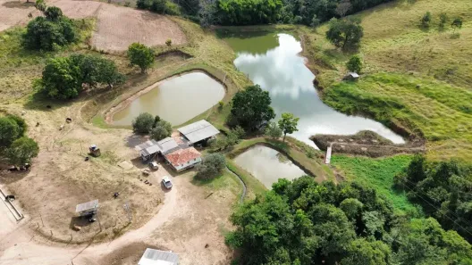 Fazenda/Sítio com 2 Quartos à venda, 210056m² no , Caldazinha