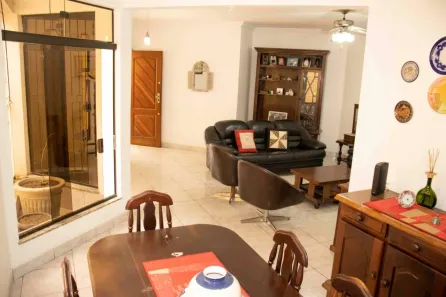 Sobrado com 3 Quartos à venda, 130m² no Embaré, Santos