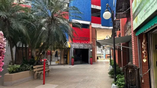 Sala Comercial à venda, 54m² no Moinhos de Vento, Porto Alegre