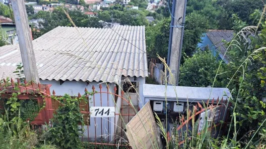 Lote/Terreno à venda, 350m² no Vila Jardim, Porto Alegre