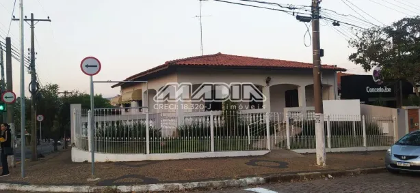 Casa com 4 Quartos para alugar, 318m² no Vila Clayton, Valinhos