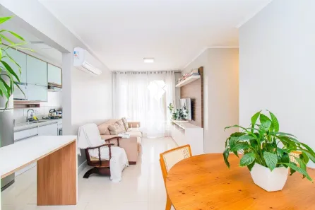 Apartamento com 3 Quartos à venda, 72m² no Cavalhada, Porto Alegre