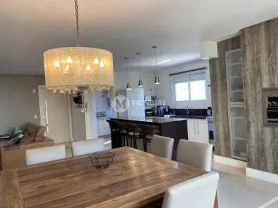 Apartamento com 3 Quartos para alugar, 129m² no Centro, Balneário Camboriú