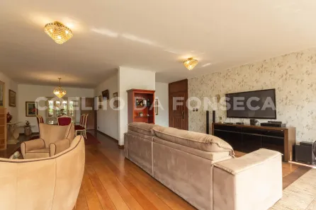 Casa com 3 Quartos à venda, 383m² no Pacaembu, São Paulo