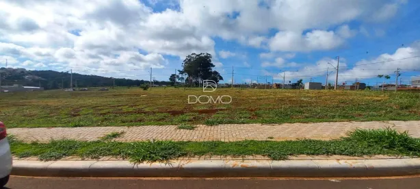 Lote/Terreno à venda, 166m² no Brazmadeira, Cascavel
