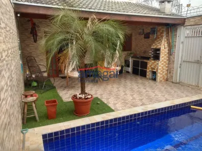 Sobrado com 3 Quartos à venda, 168m² no Loteamento Villa Branca, Jacareí