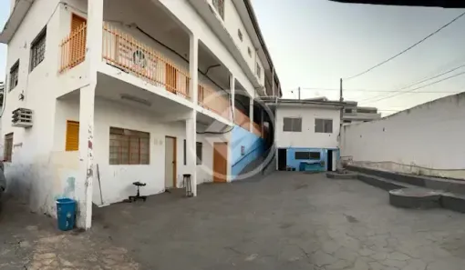 Casa com 10 Quartos à venda, 800m² no Araés, Cuiabá