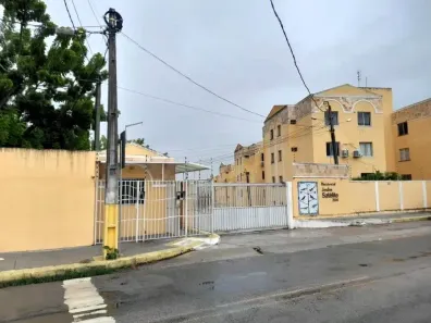 Apartamento com 2 Quartos para alugar, 55m² no Pitimbu, Natal