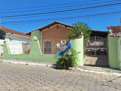 Casa com 4 Quartos para venda ou aluguel, 301m² no Vila Resende, Caçapava