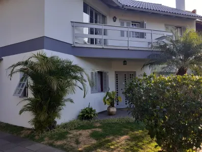 Casa com 3 Quartos à venda, 255m² no Ipanema, Porto Alegre