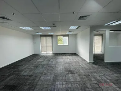 Sala Comercial para alugar, 135m² no Cidade Monções, São Paulo