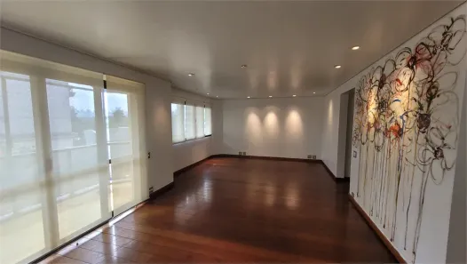 Apartamento com 3 Quartos para alugar, 225m² no Jardim Europa, São Paulo