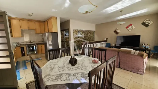 Casa com 3 Quartos para alugar, 184m² no Jardim São Vicente, Jundiaí