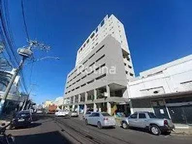Sala Comercial para alugar, 744m² no Osvaldo Rezende, Uberlândia