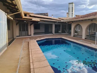 Casa com 6 Quartos à venda, 842m² no Cidade Alta, Cuiabá
