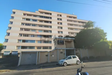 Apartamento com 3 Quartos para alugar, 130m² no Parreão, Fortaleza