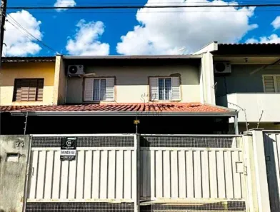 Sobrado com 3 Quartos à venda, 150m² no Jardim Albatroz, Londrina
