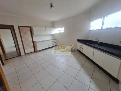 Apartamento com 2 Quartos para alugar, 100m² no Residencial Doutor Abel Reis, Uberaba