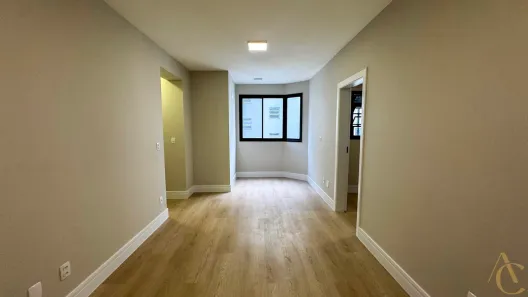 Apartamento com 2 Quartos para alugar, 70m² no Agronômica, Florianópolis