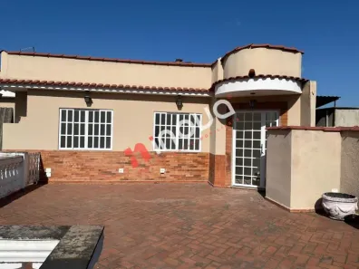 Casa com 2 Quartos para alugar, 80m² no Penha, Rio de Janeiro