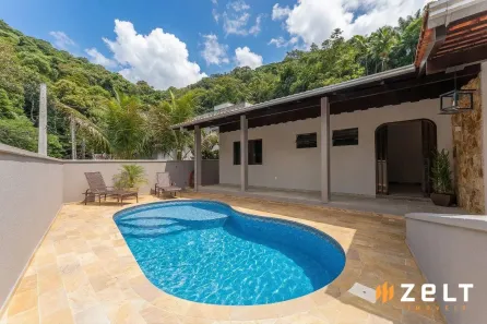 Casa com 3 Quartos à venda, 275m² no Velha Central, Blumenau