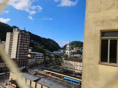 Apartamento com 2 Quartos para venda ou aluguel, 60m² no Centro, Petrópolis