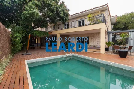 Casa com 4 Quartos à venda, 700m² no Boaçava, São Paulo