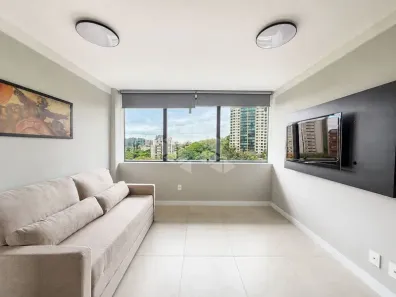 Apartamento com 1 Quarto para alugar, 28m² no Três Figueiras, Porto Alegre