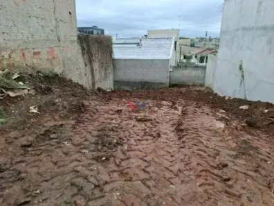 Lote/Terreno à venda, 108m² no Xaxim, Curitiba