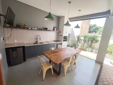 Casa com 2 Quartos à venda, 217m² no Feliz, Goiânia
