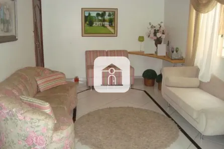 Casa com 3 Quartos à venda, 180m² no Nossa Senhora Aparecida, Uberlândia