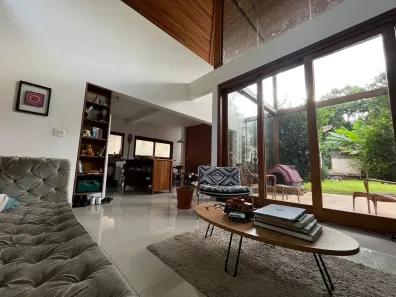 Casa de Condomínio com 3 Quartos à venda, 156m² no Chácara dos Junqueiras, Carapicuíba