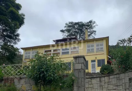Casa com 6 Quartos à venda, 330m² no Golfe, Teresópolis