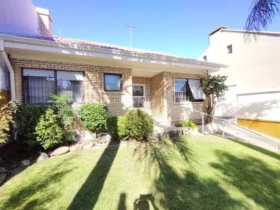 Casa com 4 Quartos à venda, 153m² no Jardim Itu, Porto Alegre