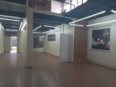 Imóvel Comercial para alugar, 495m² no Navegantes, Porto Alegre